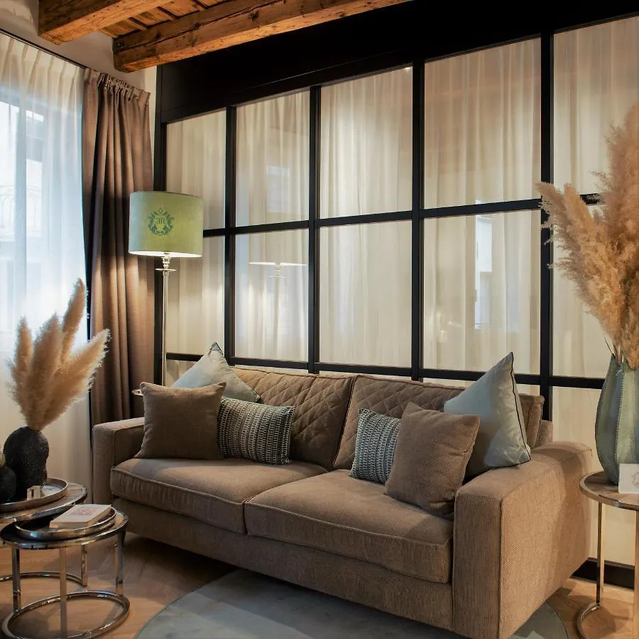 Elegance Room - Aparta & Suite - Automatized Apartment contacts