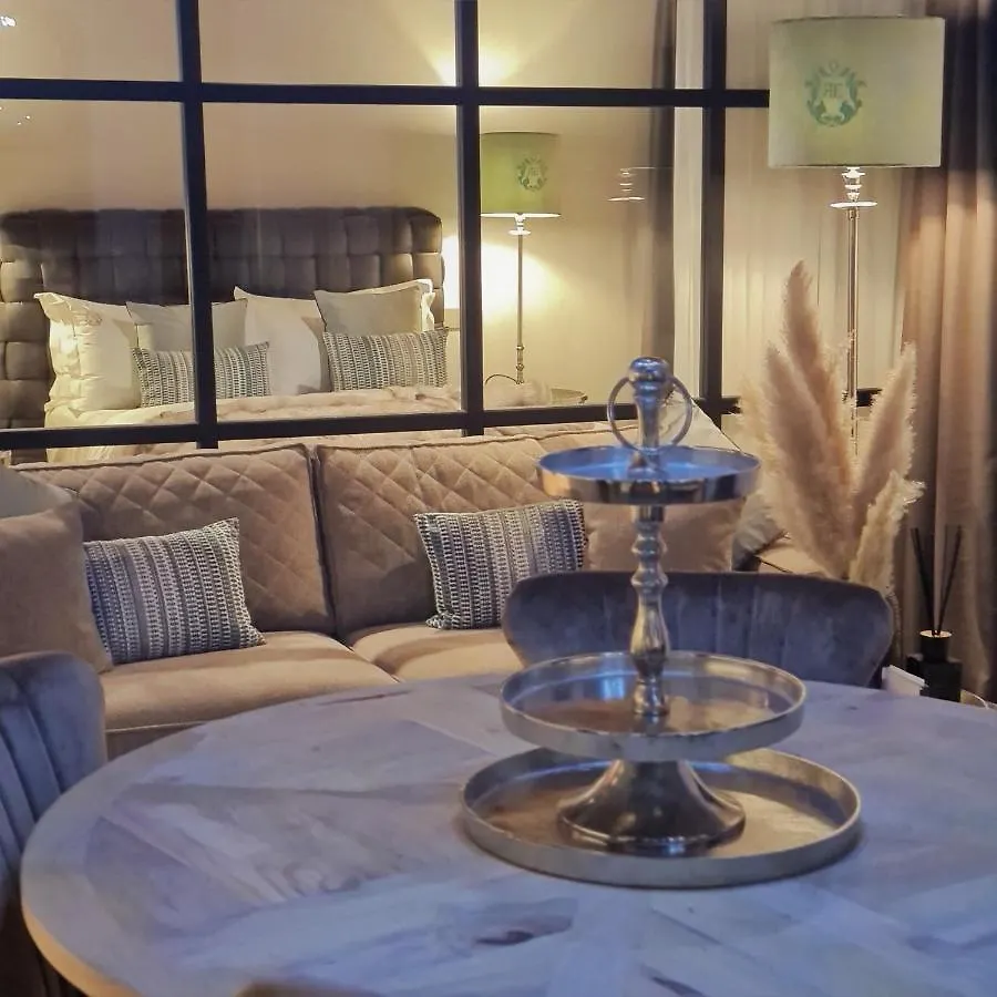 ELEGANCE ROOM - Aparta&Suite - Automatized Apartment Bassano del Grappa 0*,  Italia